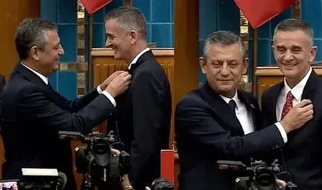 Ümit Dikbayır CHP'ye katıldı