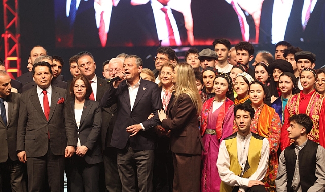 CHP Genel Başkan Özel, "Benim Adım Özgürlük 'Sanatın, Sözün ve Özgürlüğün Buluşması'" programına katıldı: