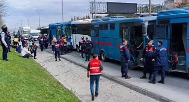 İstanbul'da 4 Cezaevi Sevk Aracı Kaza Yaptı: Yaralılar Var