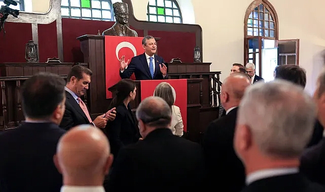Özgür Özel, YENİ Parti'nin genel başkanı seçildi